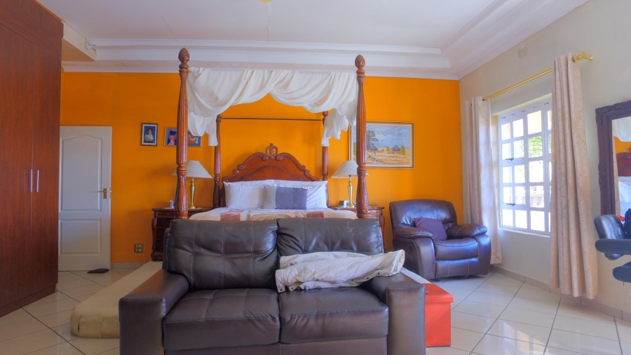 5 Bedroom Property for Sale in Azalea Park North West